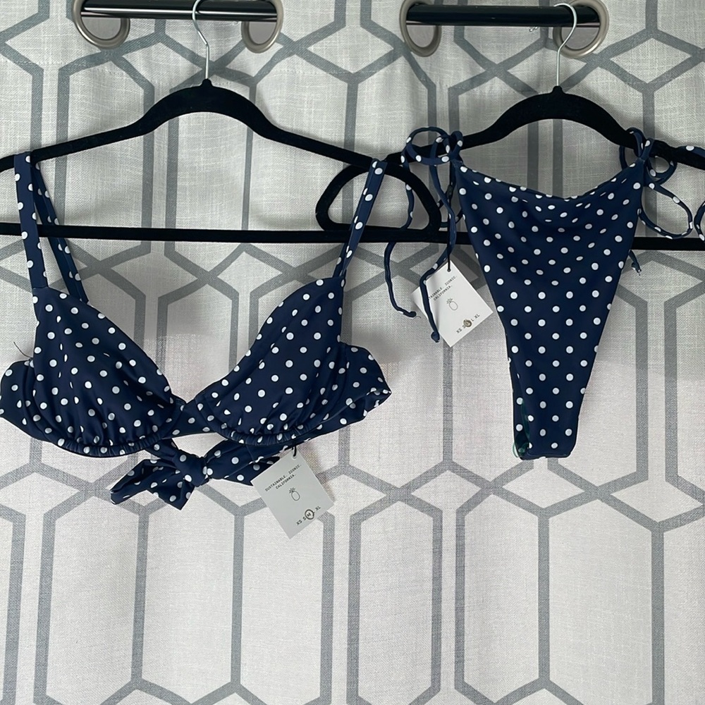 Skatie Navy/White Polka Dot Set - Elsa Bottom & Lola Top - M
